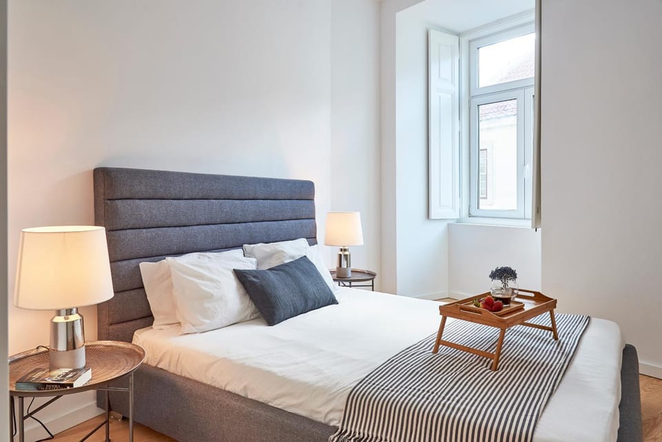 Modern Apartment Calçada São Francisco II Apartment in Lisbon