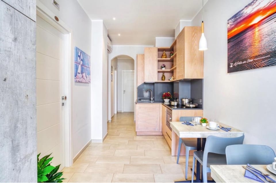 Kitchen or kitchenette, Seating area, Dining area, Communal kitchen, kitchen