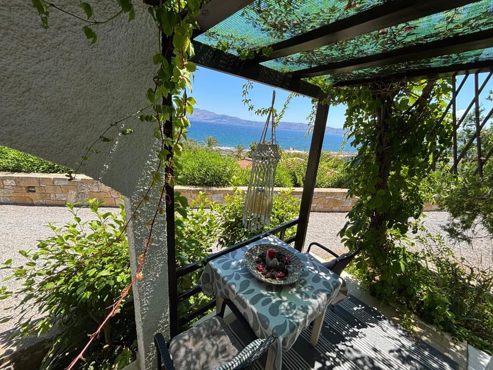 Patio, Day, Natural landscape, Garden, View (from property/room), Balcony/Terrace, Garden view, Mountain view, Sea view