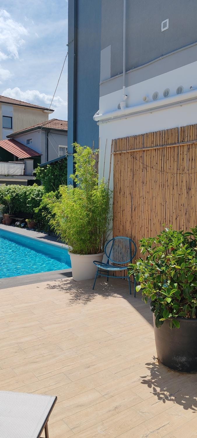 Property building, Swimming pool