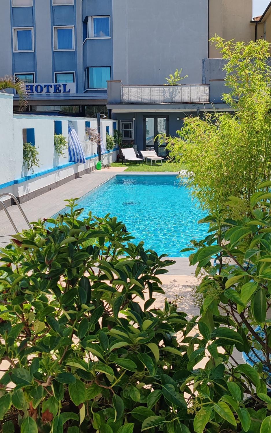 Property building, Swimming pool
