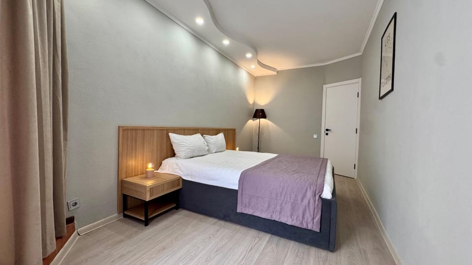 Bed, Photo of the whole room, Bedroom, air conditioner