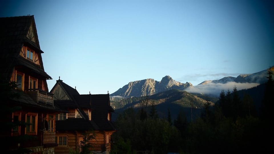 Landmark view, Mountain view
