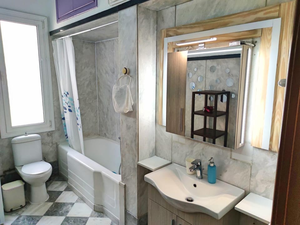 Toilet, Bathroom, Bath