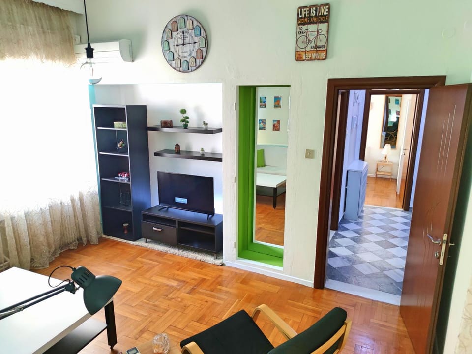 TV and multimedia, Living room, air conditioner
