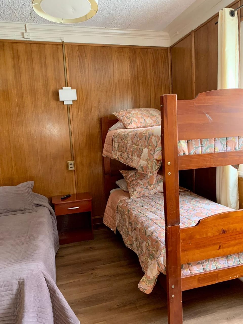 Hostal Dinamarca Bed and Breakfast in Valparaiso