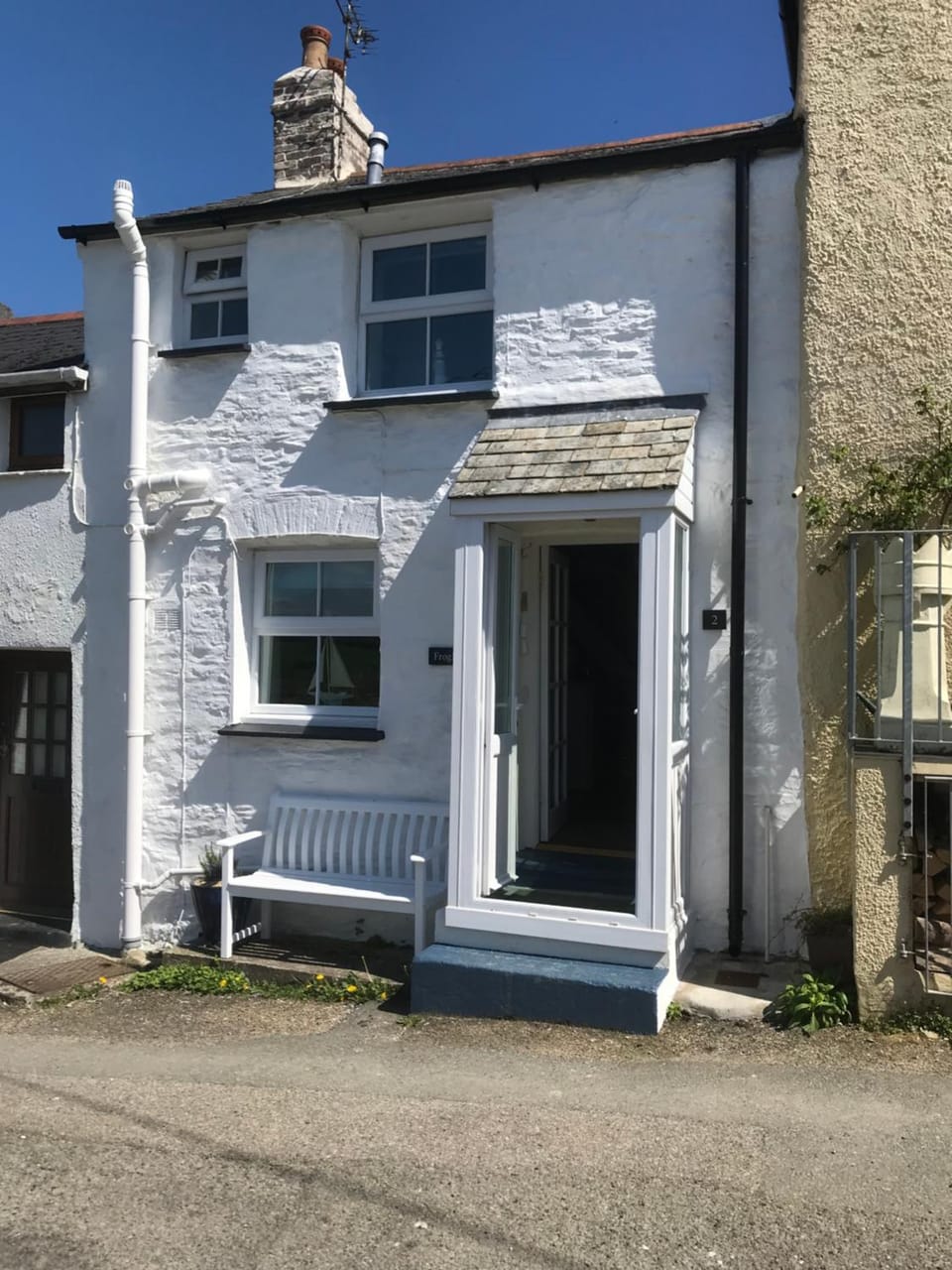 Property building, Facade/entrance