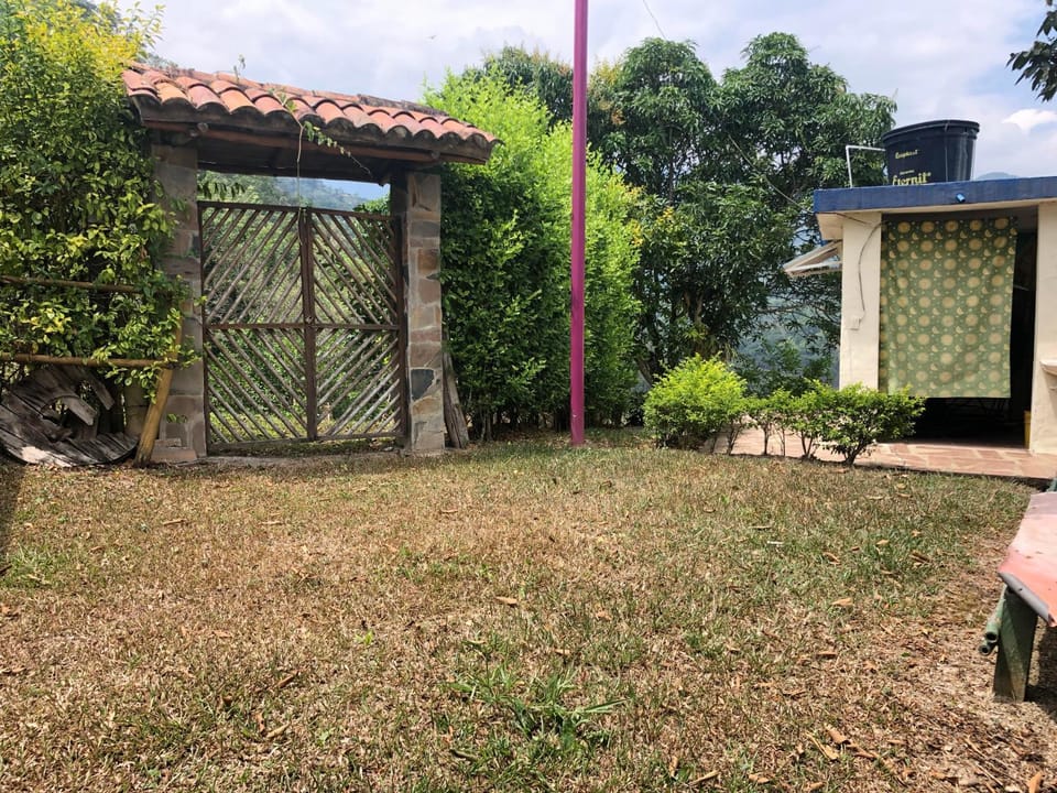 finca Las Margaritas House in Cundinamarca, Colombia