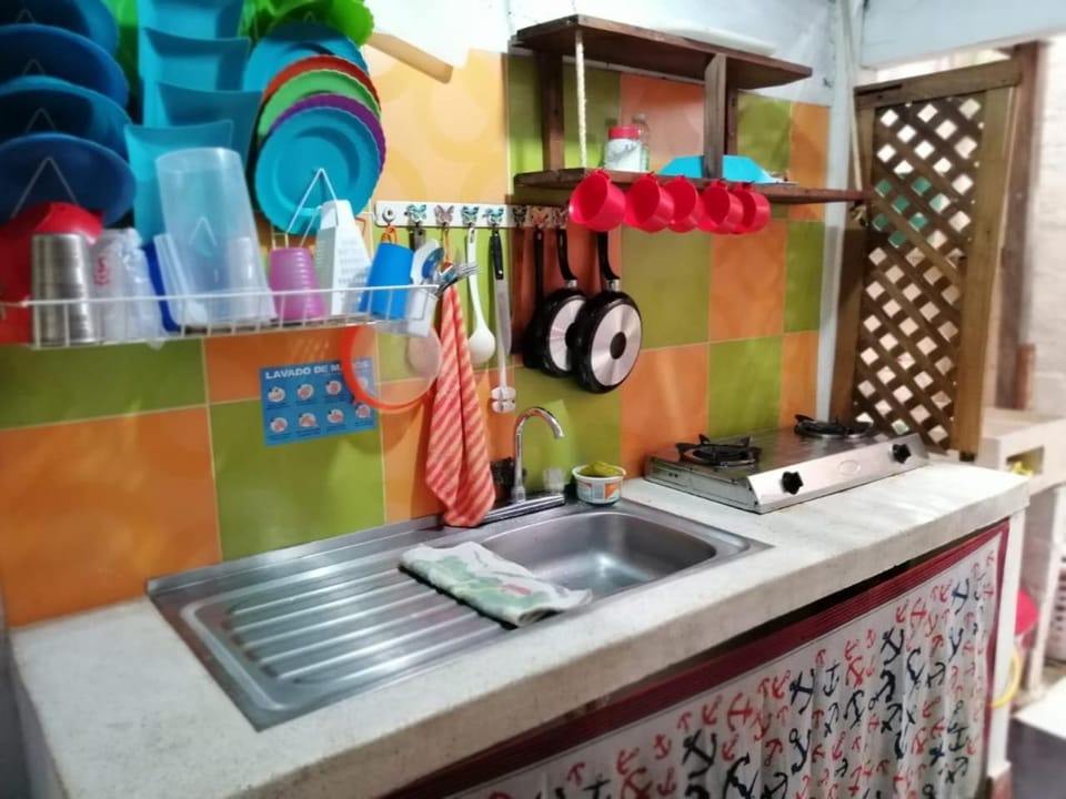 Kitchen or kitchenette, Communal kitchen