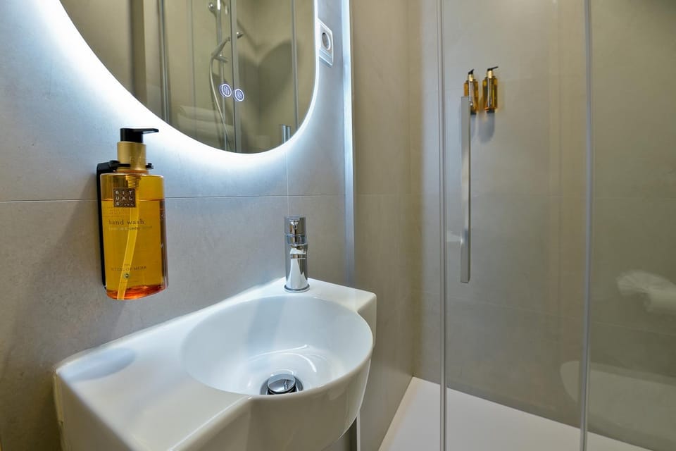 Hostal Zahara Bed and Breakfast in Ferrol
