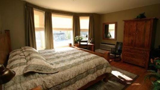 Day, Photo of the whole room