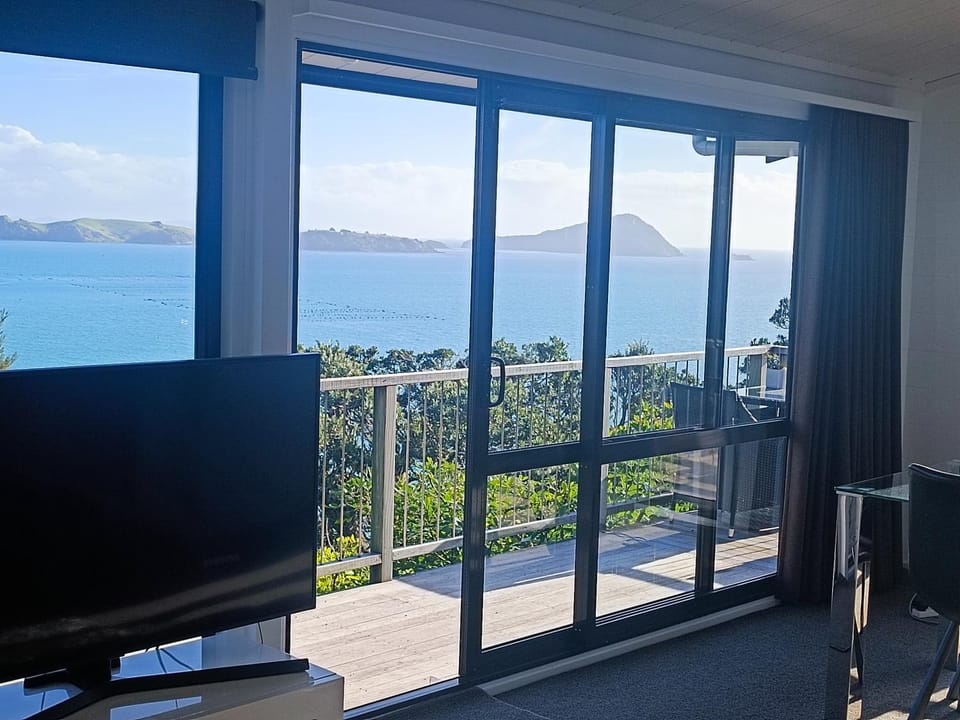 Island view Experience House in Coromandel