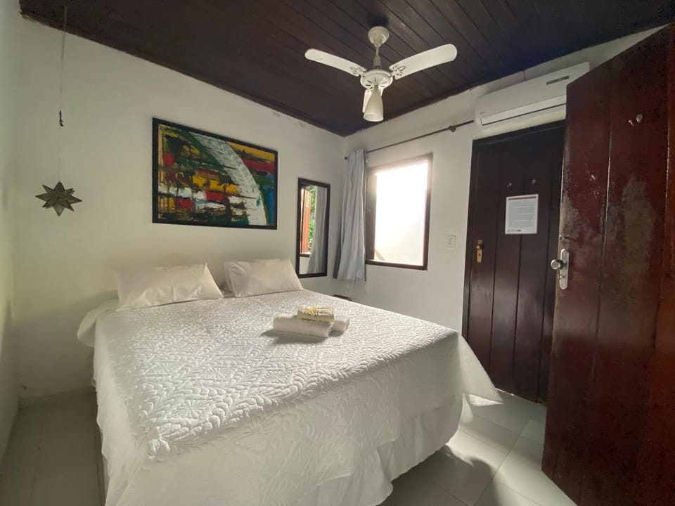 Bed, TV and multimedia, Photo of the whole room, Bedroom, minibar, wardrobe, air conditioner