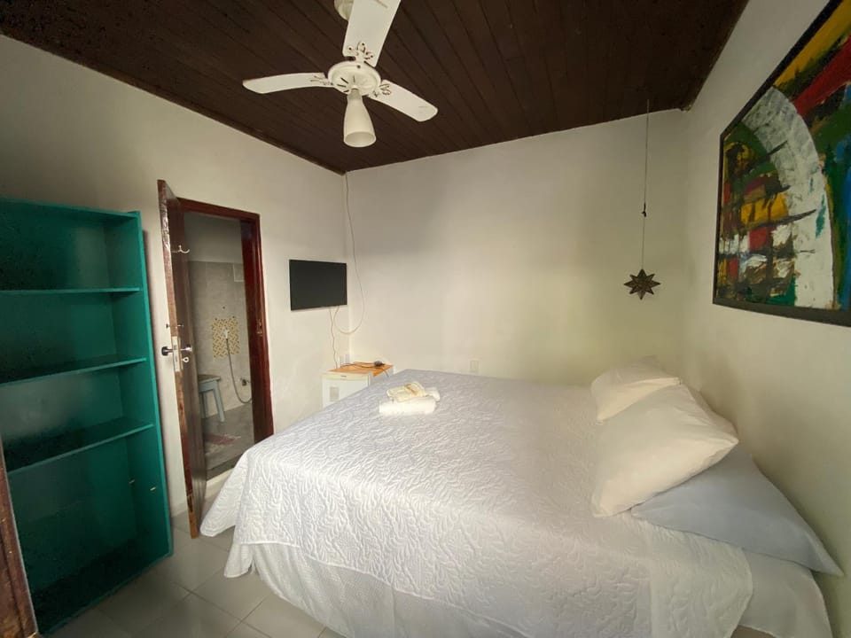 Bed, TV and multimedia, Photo of the whole room, Bedroom, minibar, air conditioner