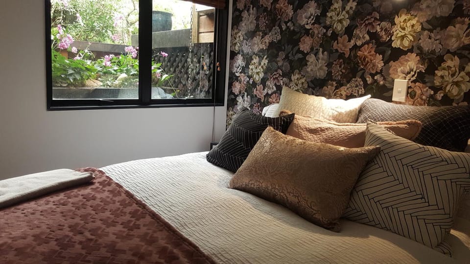 Sequoia Steps Bed and Breakfast in New Plymouth