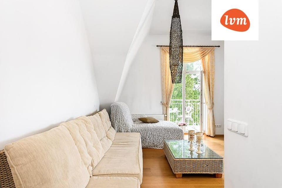 Balcony/Terrace, Living room