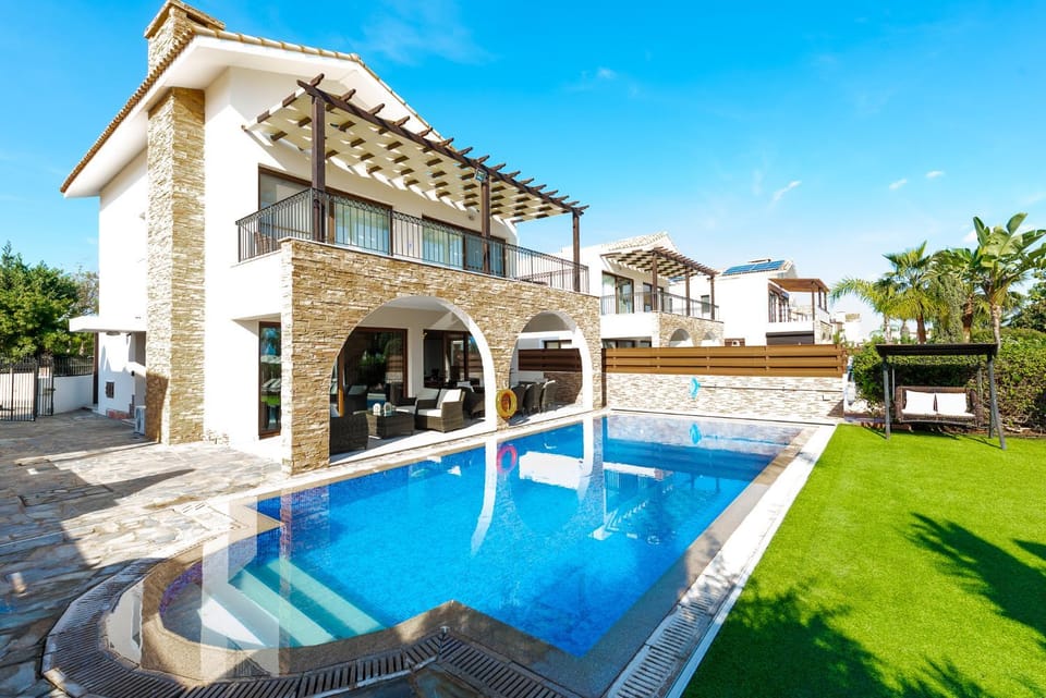 Sea Front Oceanus H2 by Ezoria Villas Villa in Sotira