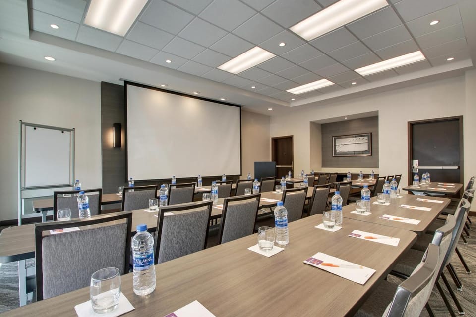 Meeting/conference room