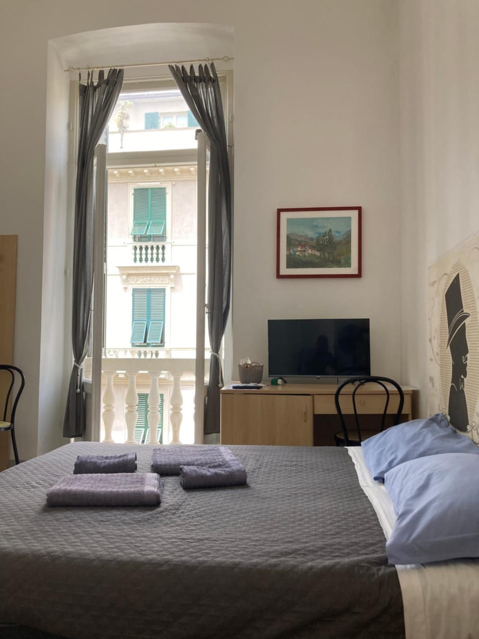 TV and multimedia, Photo of the whole room, Bedroom, towels