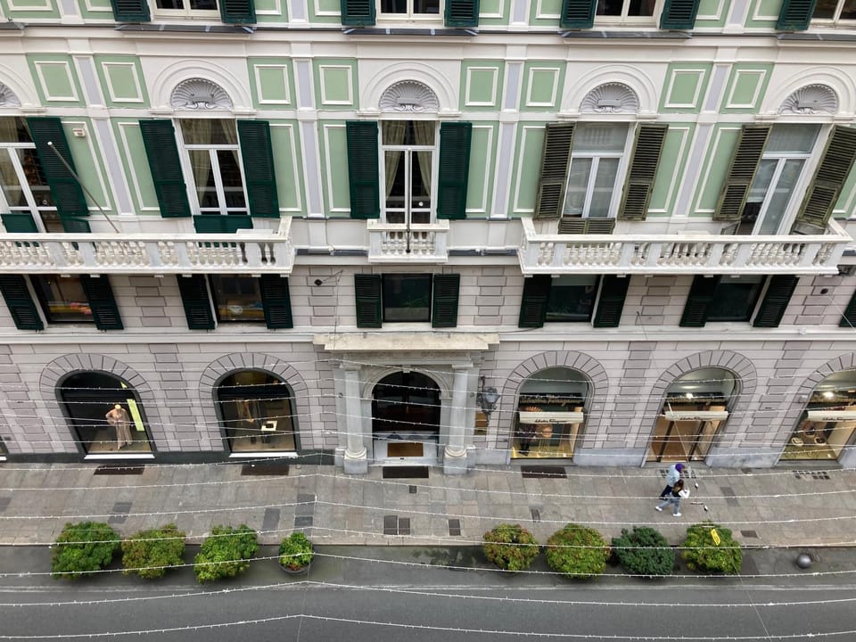 Property building, Neighbourhood, City view, Street view