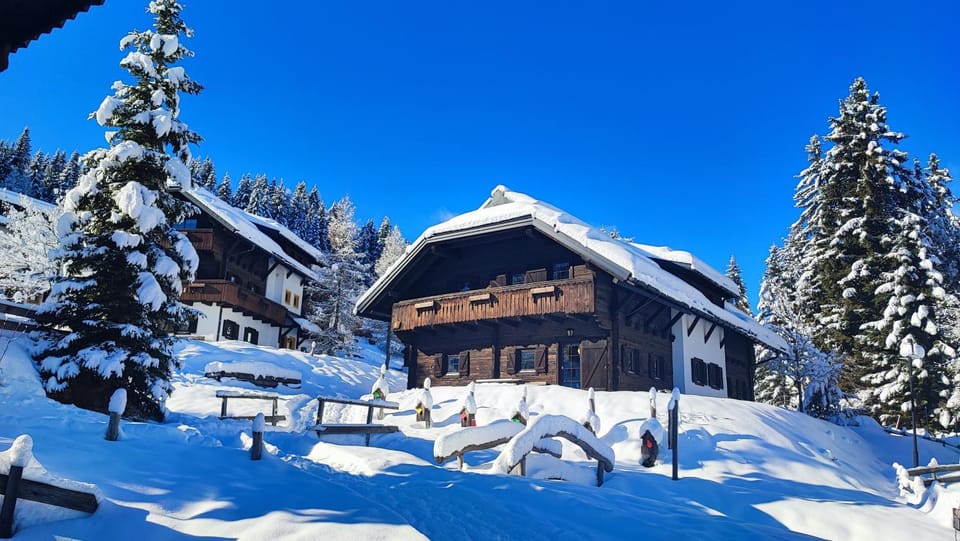 Property building, Natural landscape, Winter