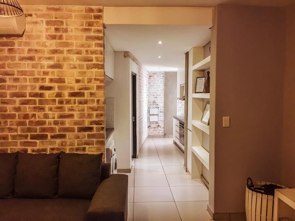 Elegant Wild Olive Apartment at Grove Mall Apartment in Windhoek