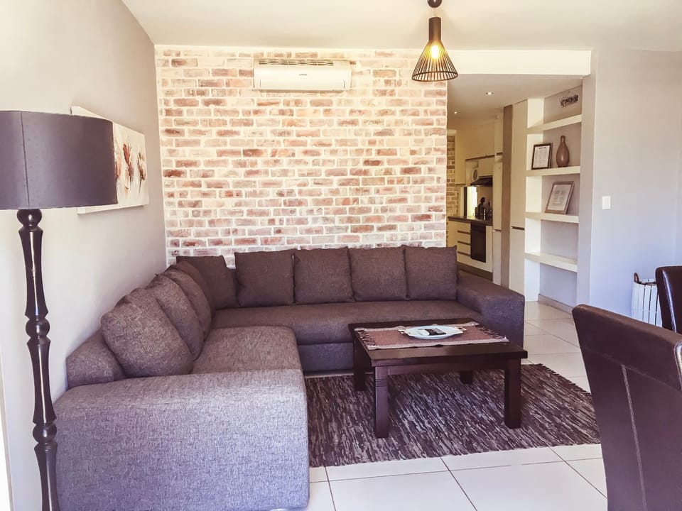 Elegant Wild Olive Apartment at Grove Mall Apartment in Windhoek