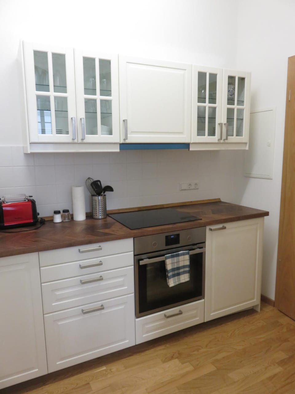 Coffee/tea facilities, Kitchen or kitchenette