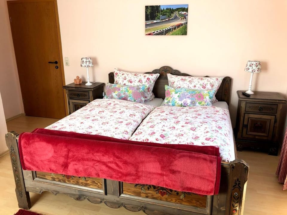 Hotel garni Zum Adenauer Forst Bed and Breakfast in Ahrweiler