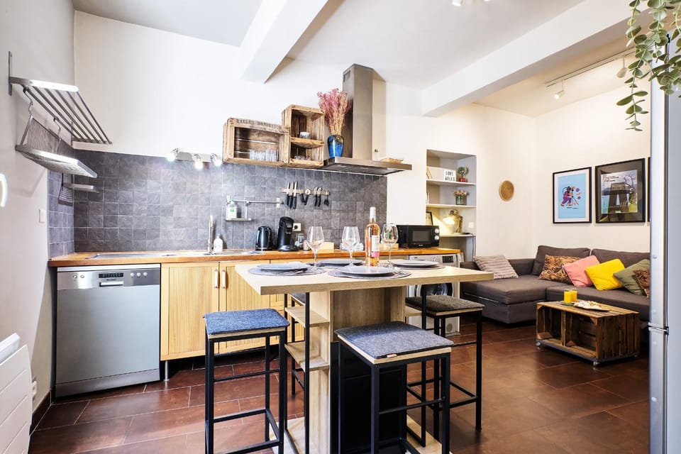 Très beau Duplex "Succès"- Coeur d'Arles- Clim-Linge fourni Apartment in Arles