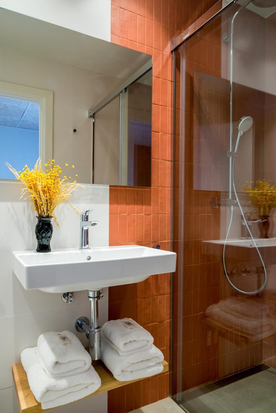 Shower, Bathroom, towels