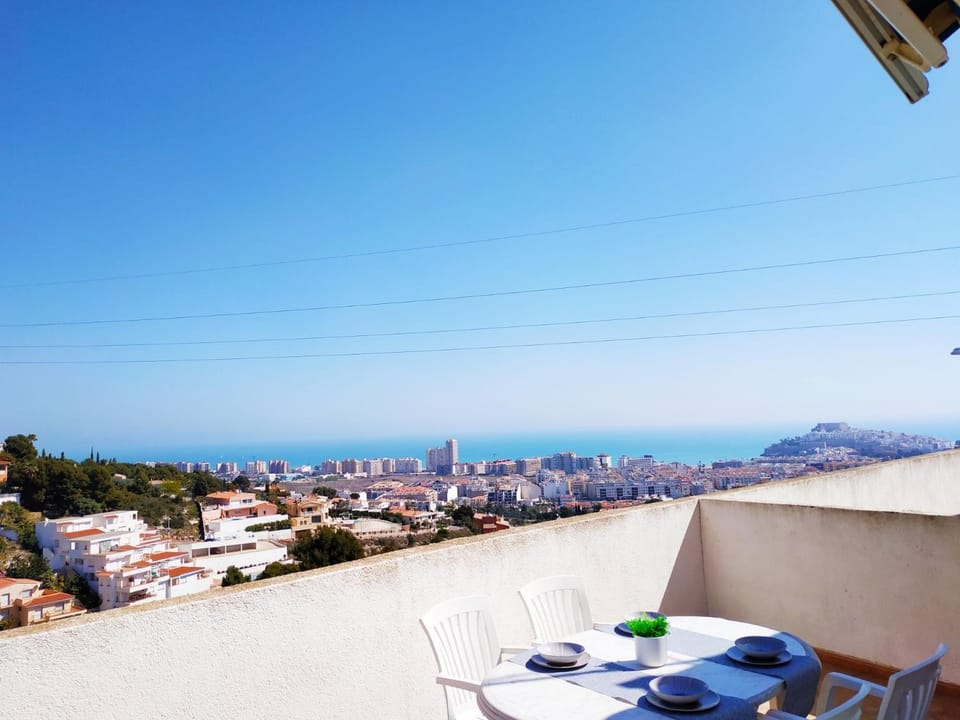 View (from property/room), Balcony/Terrace, Landmark view, Sea view
