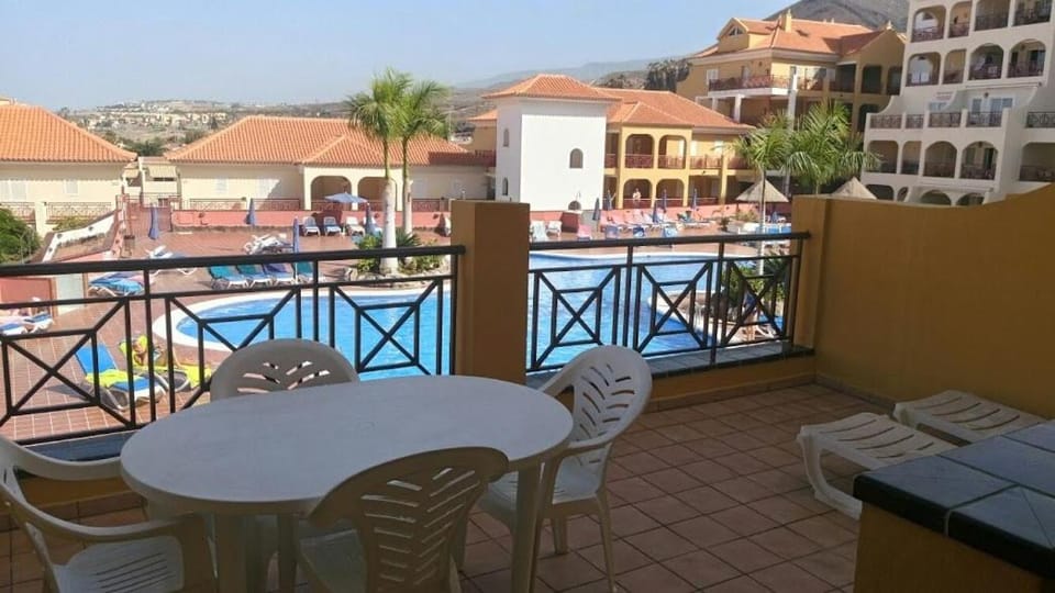 Apartamentos Dinastia Apartment in Los Cristianos