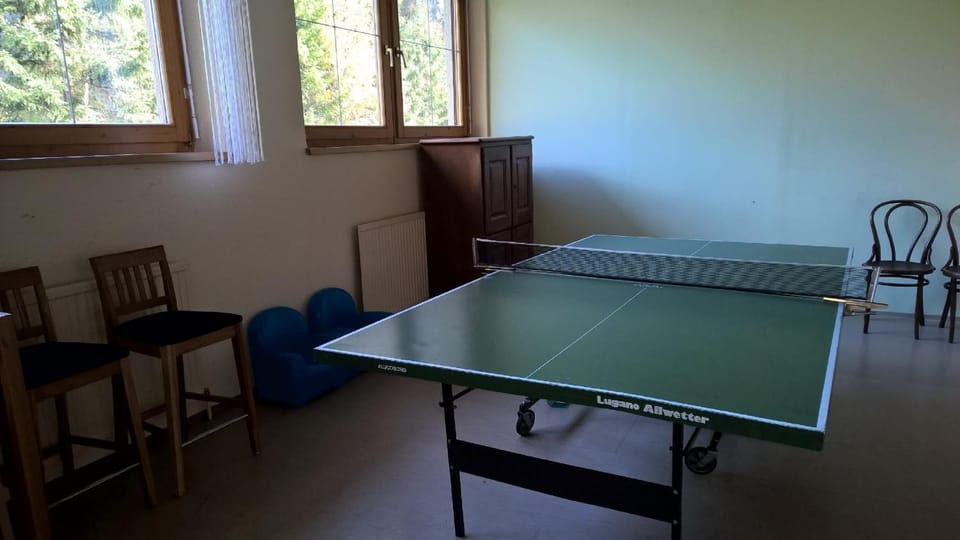 Table tennis