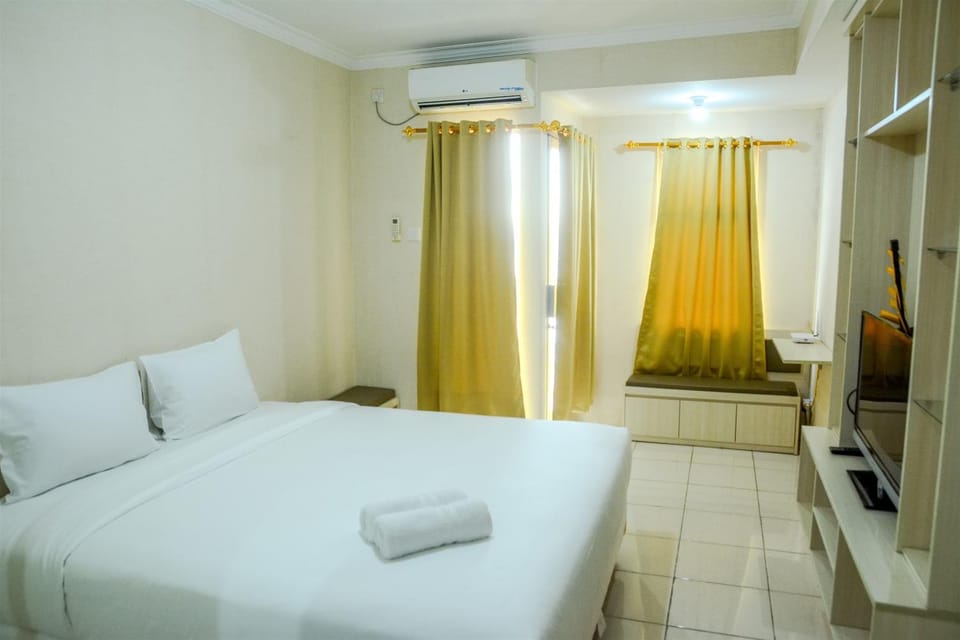 Minimalist Studio Room at Grand Serpong Apartment By Travelio Apartment in Indonesia