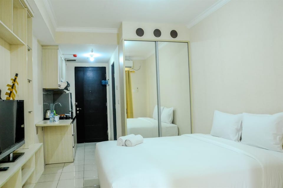 Minimalist Studio Room at Grand Serpong Apartment By Travelio Apartment in Indonesia