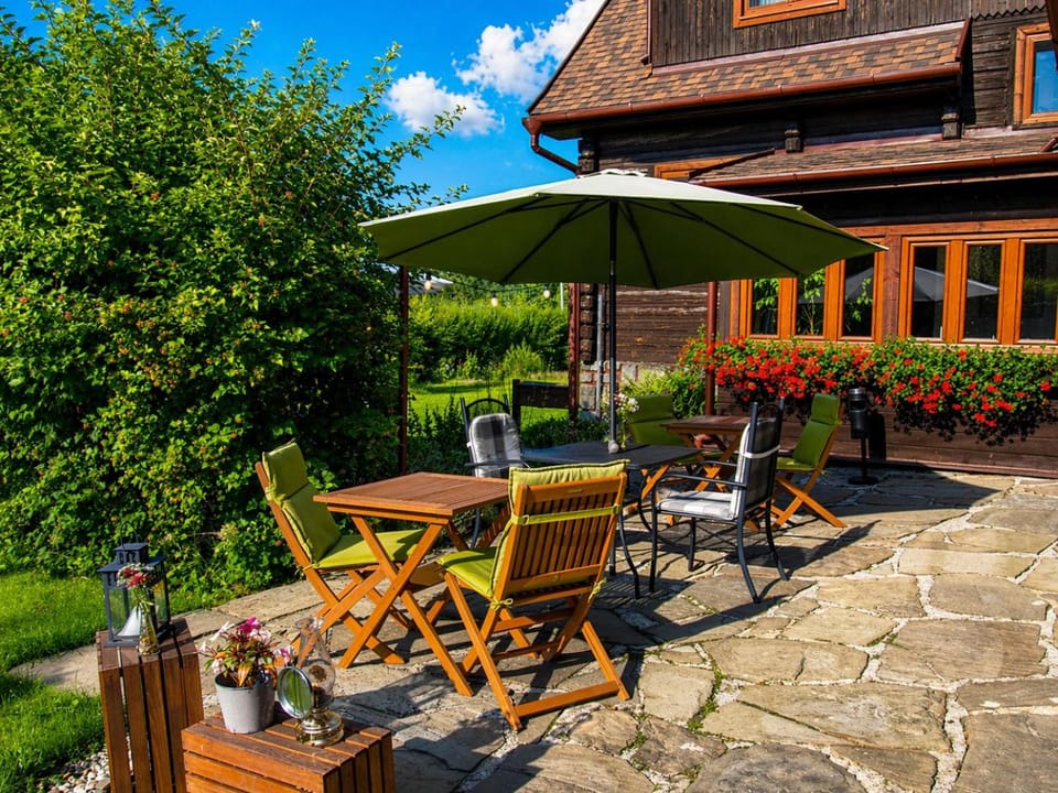 Property building, Day, Garden, Balcony/Terrace, Garden view
