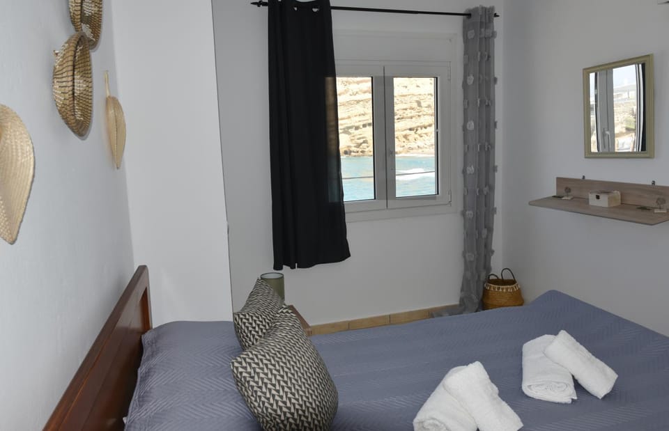Bedroom, Sea view