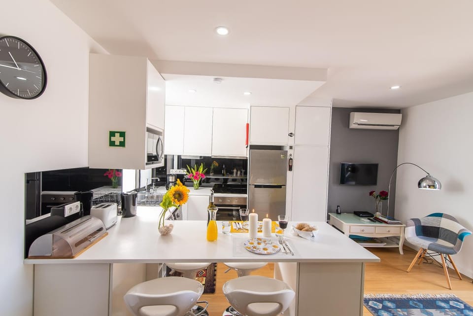 Kitchen or kitchenette, Living room