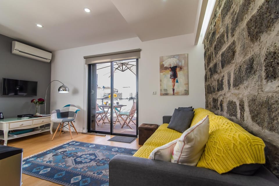 Balcony/Terrace, Living room