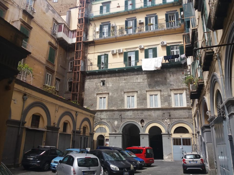 B&B LA CONIGLIERA Bed and Breakfast in Naples