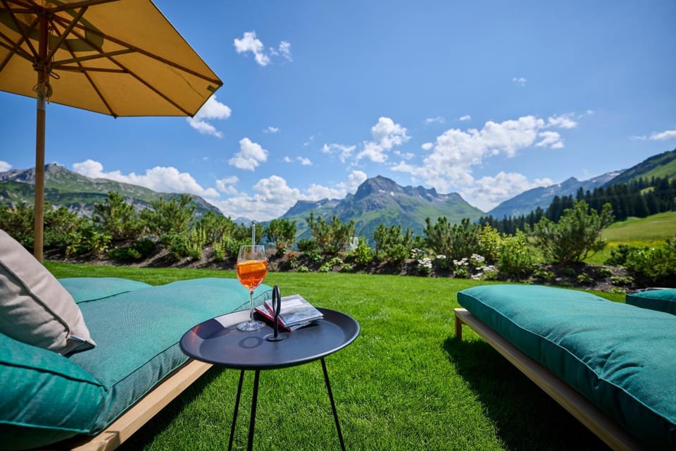 Garden view, Mountain view, sunbed