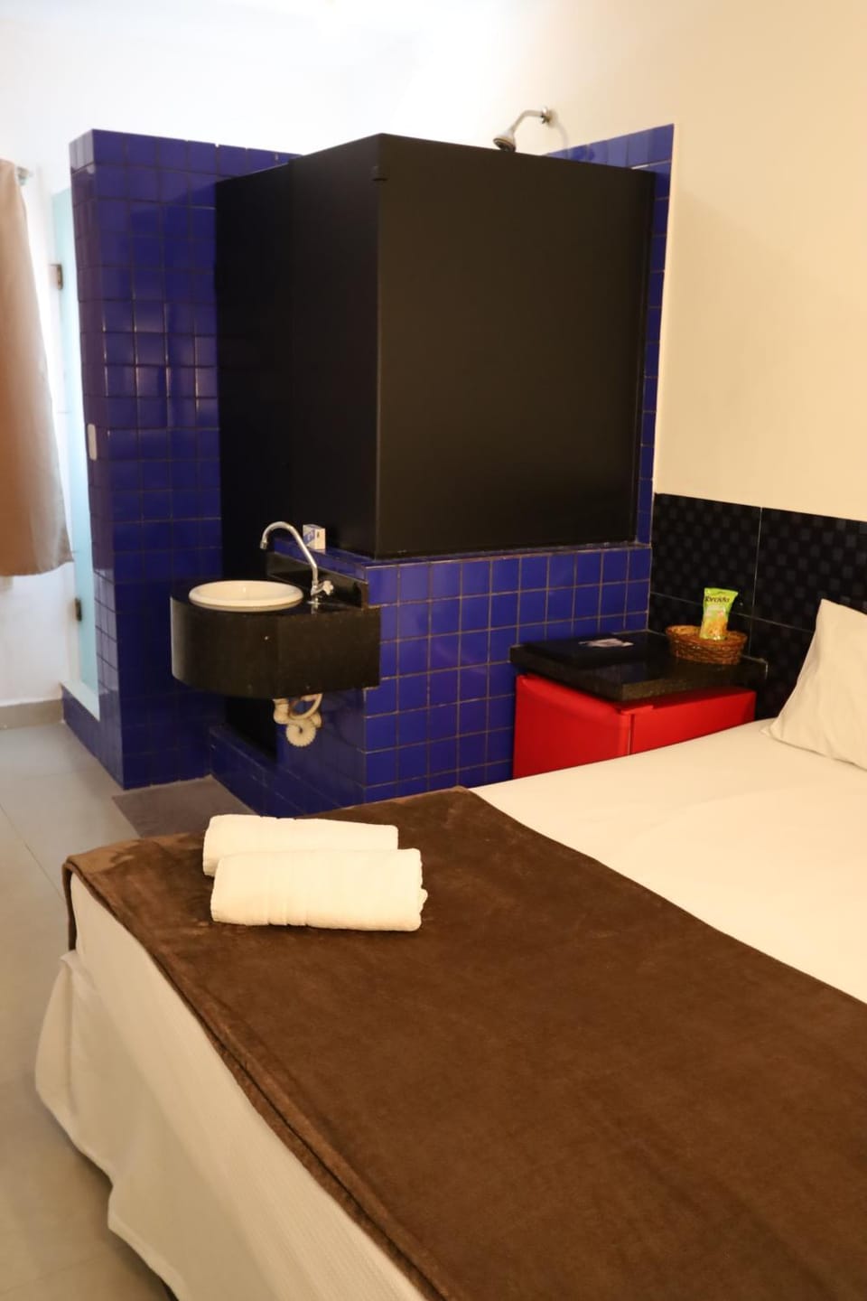 Bathroom, Photo of the whole room