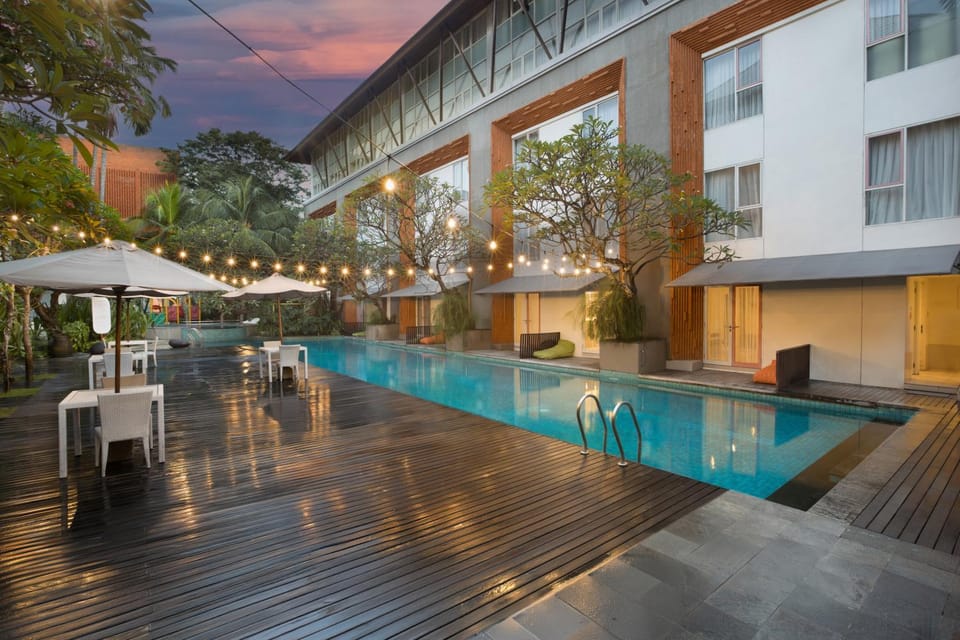 Swimming pool