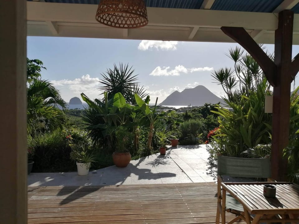 View (from property/room), Mountain view, Sea view