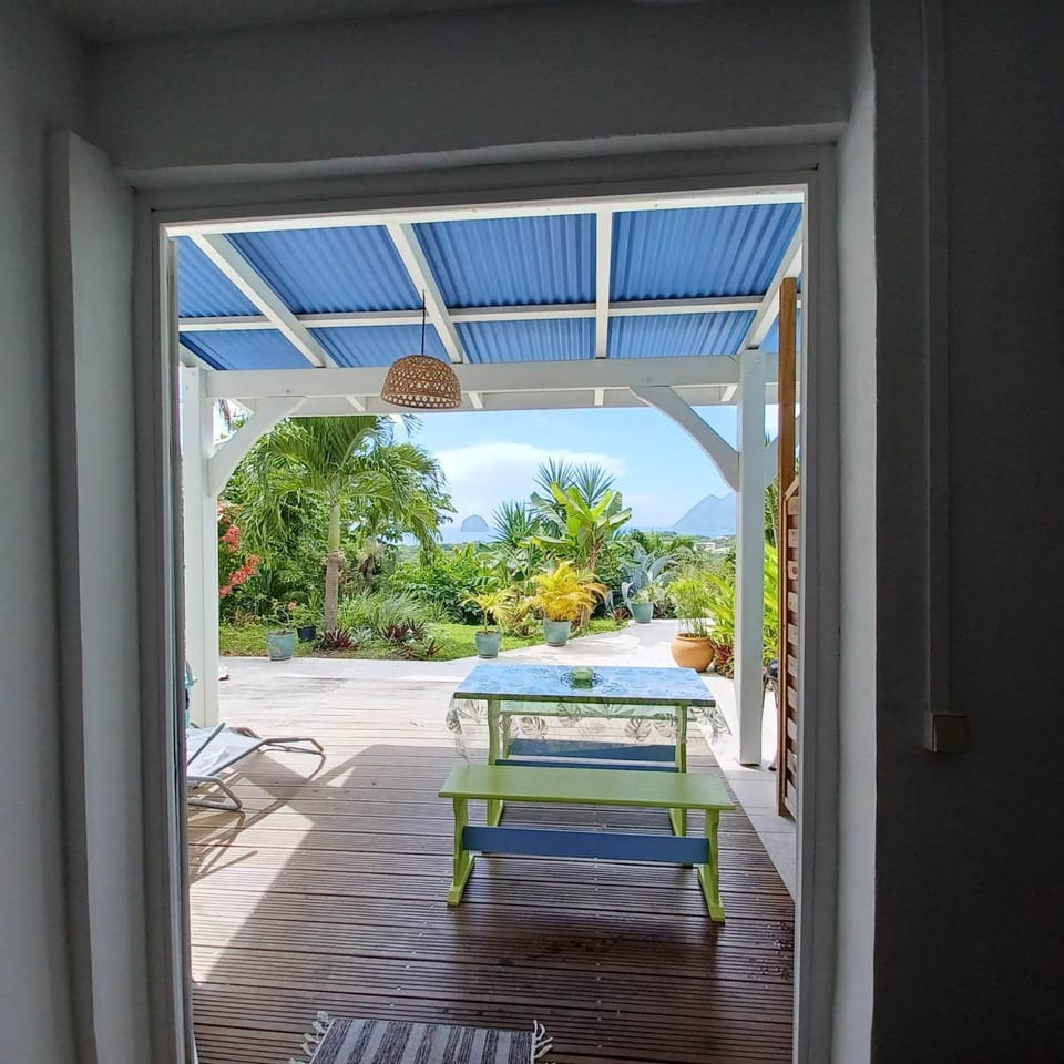 Patio, Garden, View (from property/room), Dining area, Garden view, Sea view