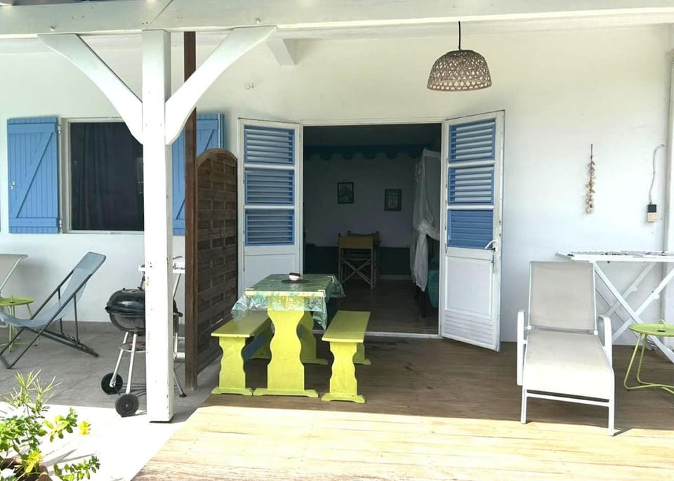 Patio, Facade/entrance