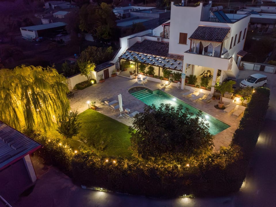 Property building, Swimming pool