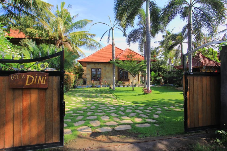 Facade/entrance, Garden, Garden view