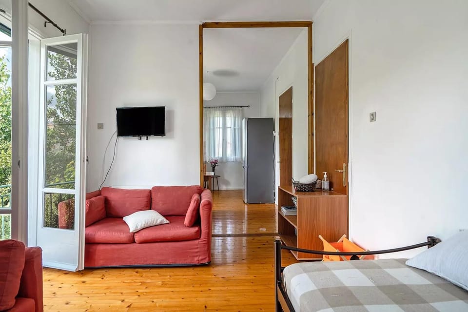 Woodpecker House Lefkada Apartment in Ligia